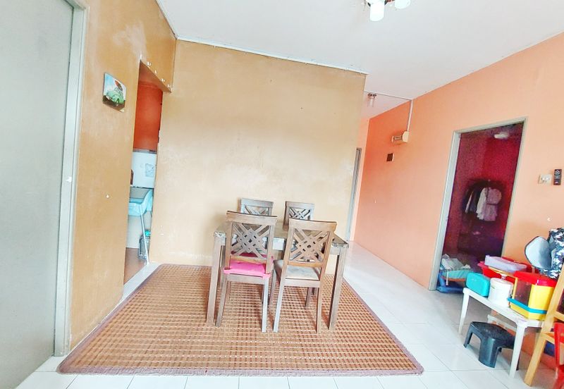 Desa Putra Apartments