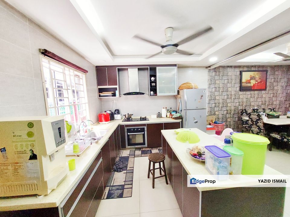 FACING OPEN | DOUBLE STOREY TERRACE, TAMAN USAHA JAYA, KEPONG, Selangor, Kepong