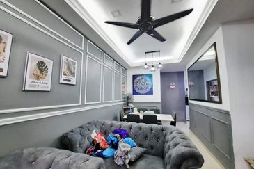 Jalan Semarak, Bukit Beruntung