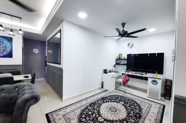 Jalan Semarak, Bukit Beruntung