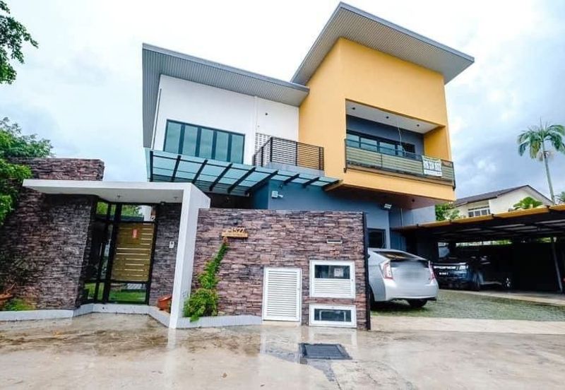 Taman Sri Hijau ( New Green Park )