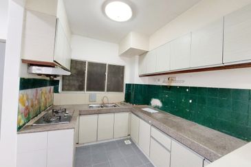 Desa View Towers Apartment