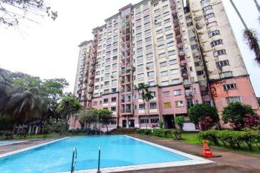 Menara Jade (Jade Tower), Taman Bukit Indah