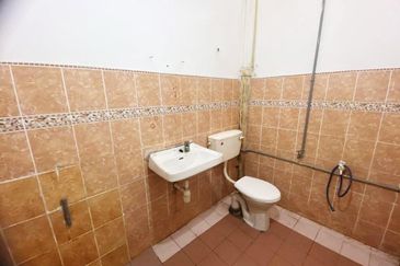 Double Storey Terrace, Taman Seraya, Ampang