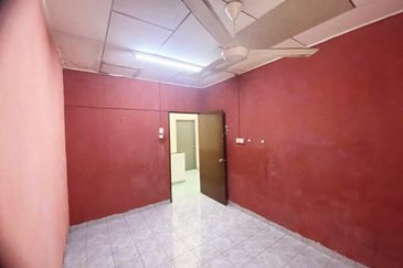 Double Storey Terrace, Taman Seraya, Ampang