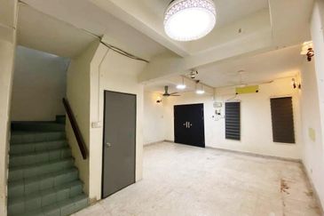 Double Storey Terrace, Taman Seraya, Ampang