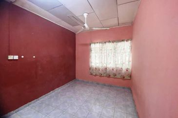 Double Storey Terrace, Taman Seraya, Ampang