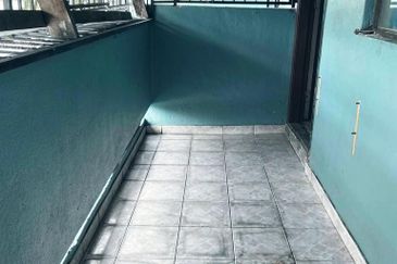 Double Storey Terrace, Taman Seraya, Ampang