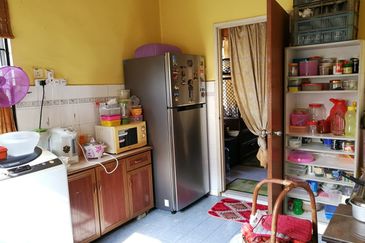 Taman Seroja, Bandar Baru Salak Tinggi