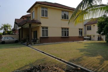 Taman Seroja, Bandar Baru Salak Tinggi