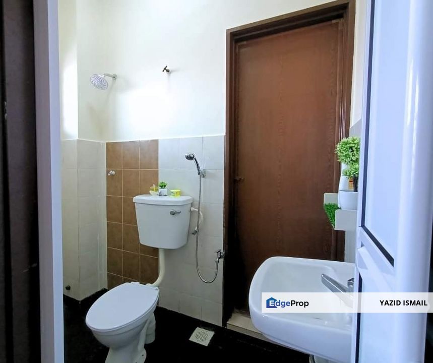 Townhouse Taman Seri Alam, Saujana Utama, Selangor, Sungai Buloh