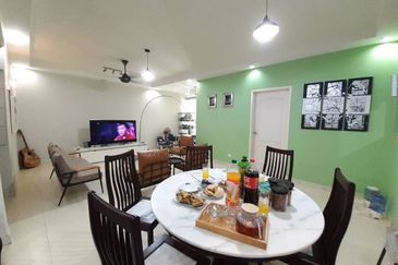 Villa Park Condominium