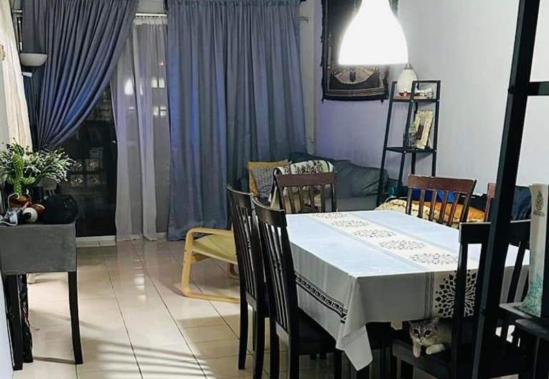 Residensi Bistaria, Ukay Bistari