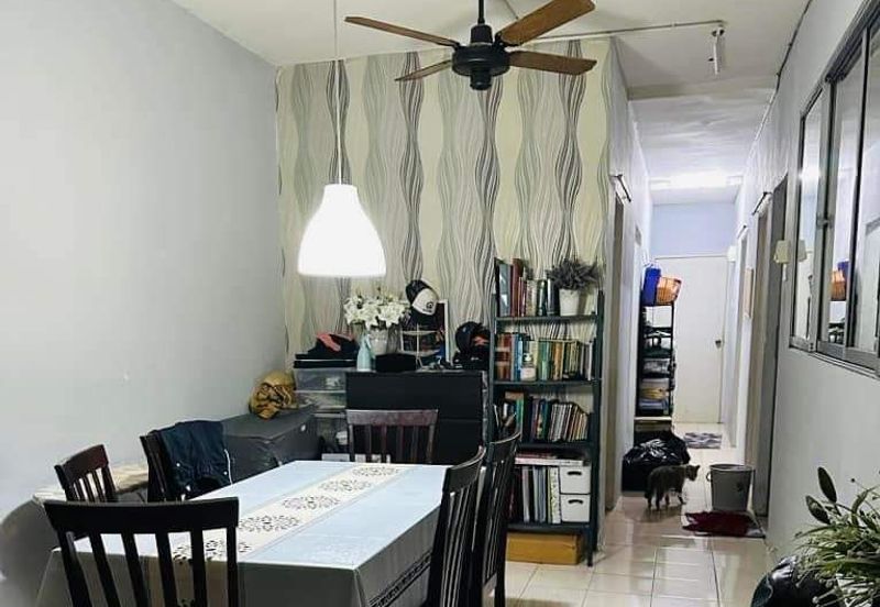 Residensi Bistaria, Ukay Bistari