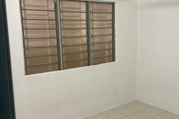 Residensi Bistaria, Ukay Bistari