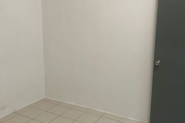 Residensi Bistaria, Ukay Bistari