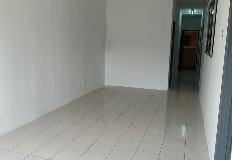 Residensi Bistaria, Ukay Bistari