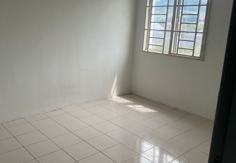 Residensi Bistaria, Ukay Bistari