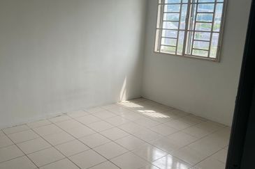 Residensi Bistaria, Ukay Bistari