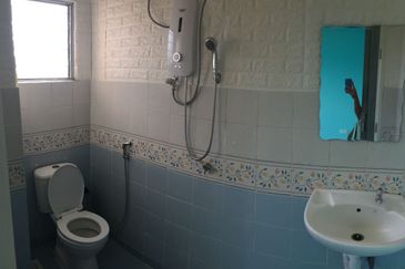 Kristal Heights Apartment