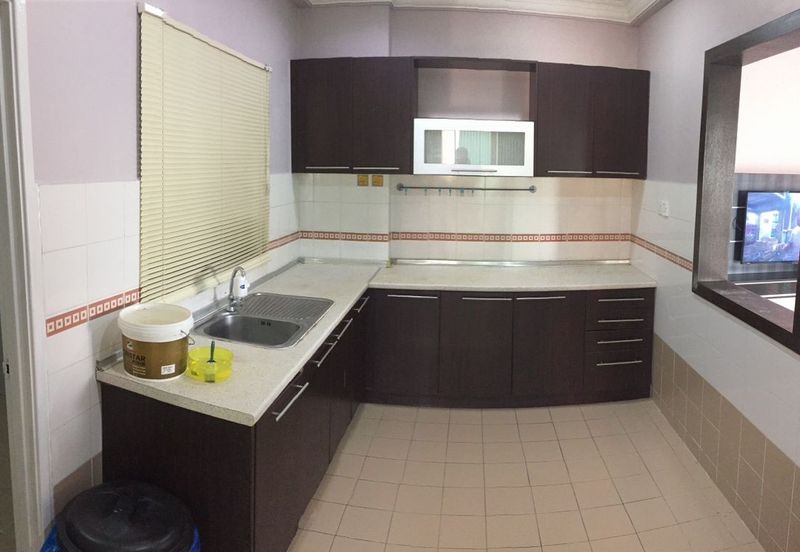 Kristal Heights Apartment