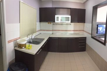 Kristal Heights Apartment