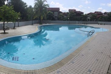 Kristal Heights Apartment