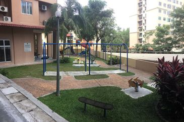 Kristal Heights Apartment