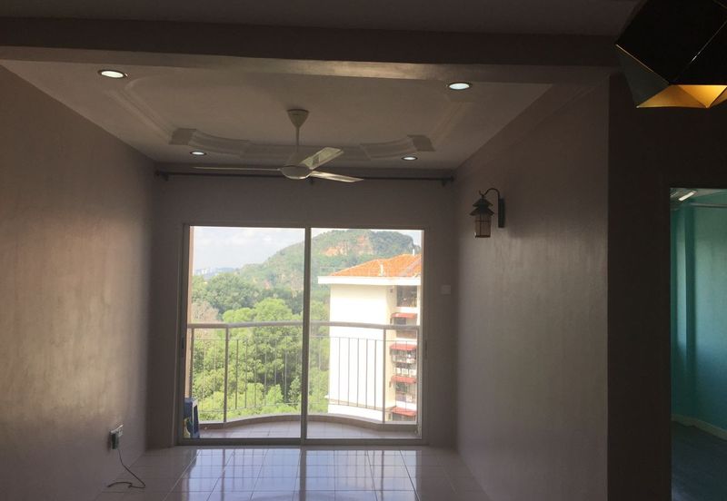 Kristal Heights Apartment