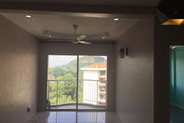 Kristal Heights Apartment