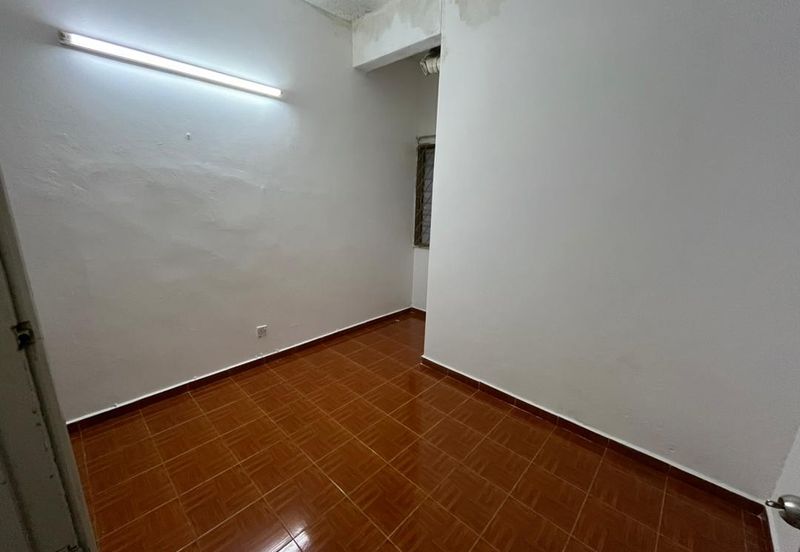 Putri Apartment