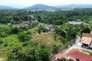 Tanah Lot, Cheras Batu 10, Cheras

[ FREEHOLD  ]