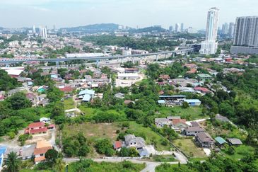 Tanah Lot, Cheras Batu 10, Cheras

[ FREEHOLD  ]