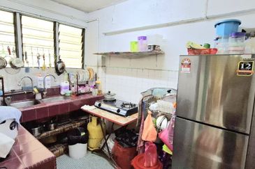 Sri Pangkor, Sentul , Flat