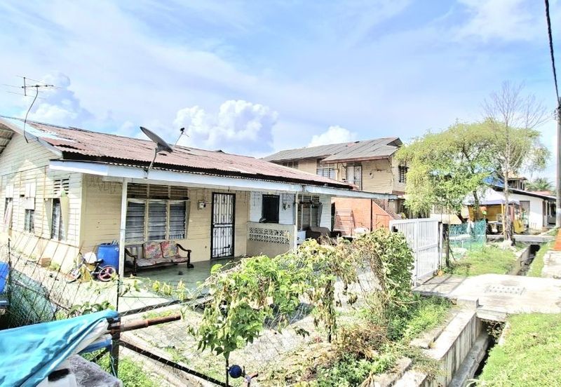 Jalan Besar Selayang Baru 