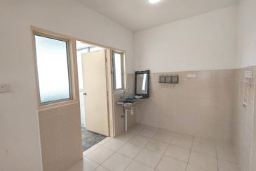 De Bayu Apartment @ Setia Alam