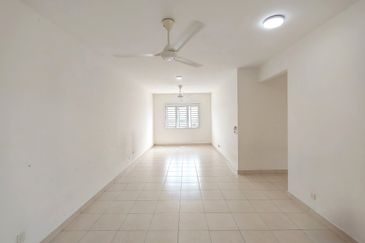 De Bayu Apartment @ Setia Alam