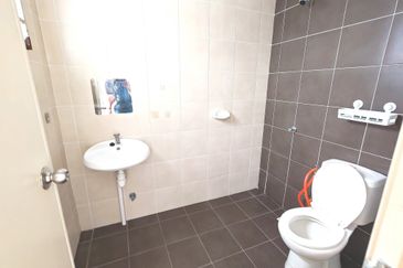 De Bayu Apartment @ Setia Alam