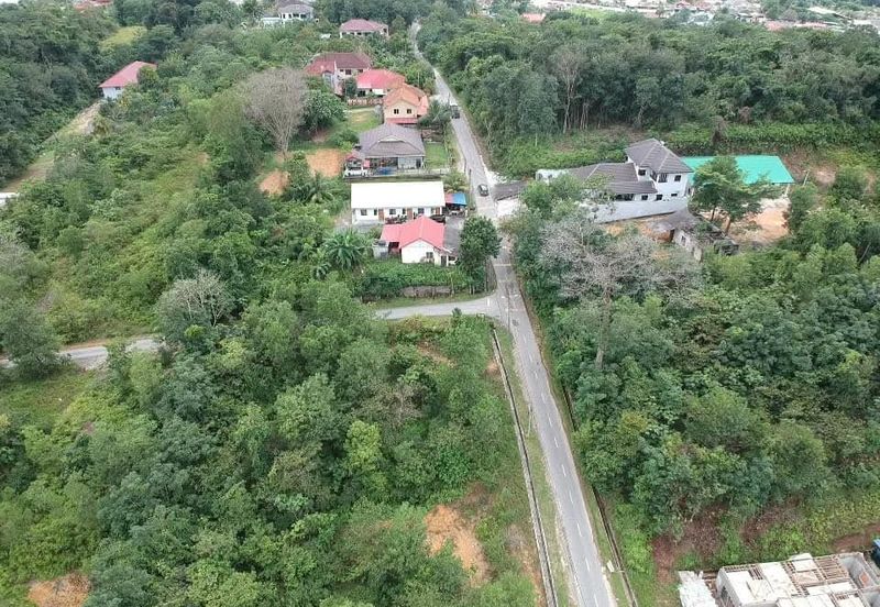 Kampung Sungai Pelong