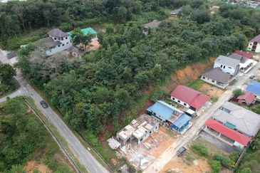 Kampung Sungai Pelong