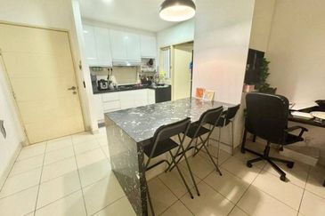 De Bayu Apartment @ Setia Alam