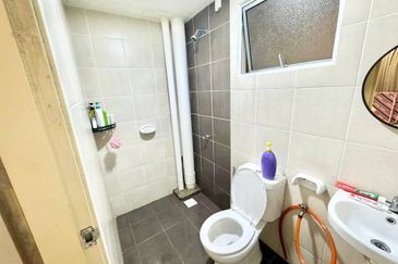 De Bayu Apartment @ Setia Alam