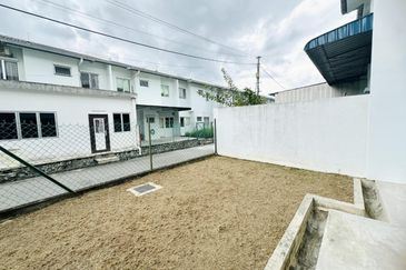 Albury 2, Taman Tasik Senangin