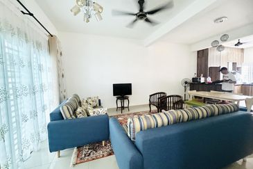 Albury 2, Taman Tasik Senangin