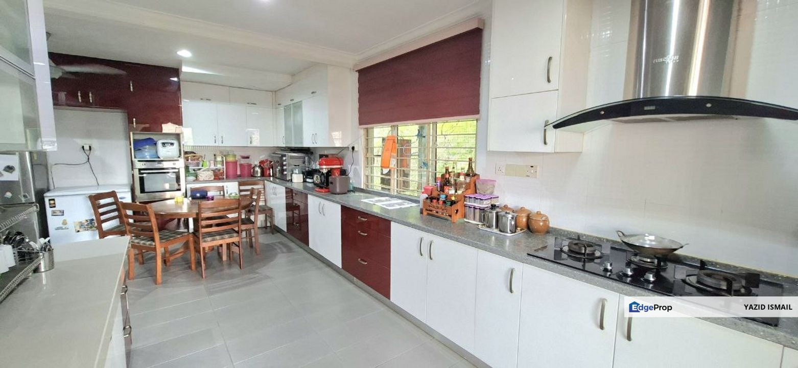 Bungalow 1.5 Storey, Sg Pelong, Sg Buloh
( FREEHOLD  ), Selangor, Sungai Buloh