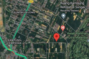 Kampung Sungai Pelong