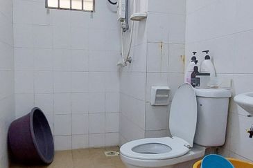 Angsana Apartment @ Taman Raintree