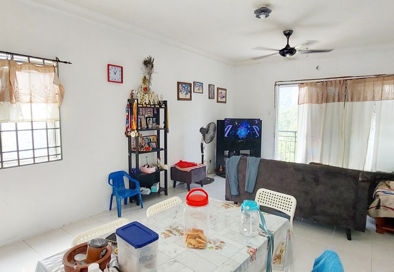 Angsana Apartment @ Taman Raintree