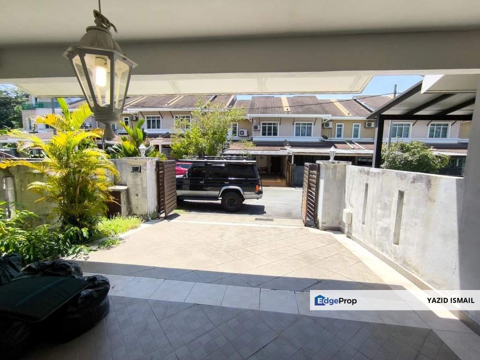 Double Storey,Taman Suria Tropika,Sri kembangan, Selangor, Serdang