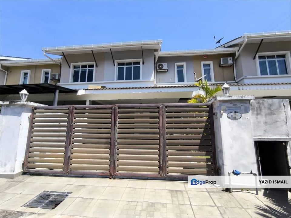 Double Storey,Taman Suria Tropika,Sri kembangan, Selangor, Serdang